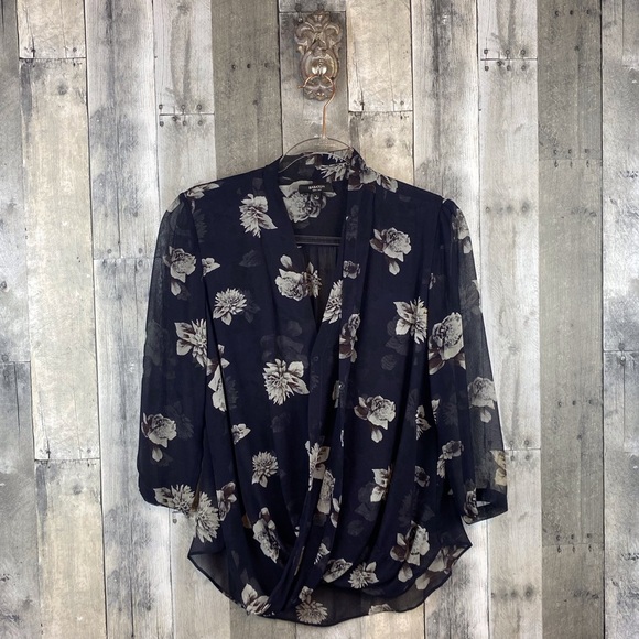 Aritzia Babaton Silk Draped Front Blouse in Navy Size Small. - Picture 1 of 9